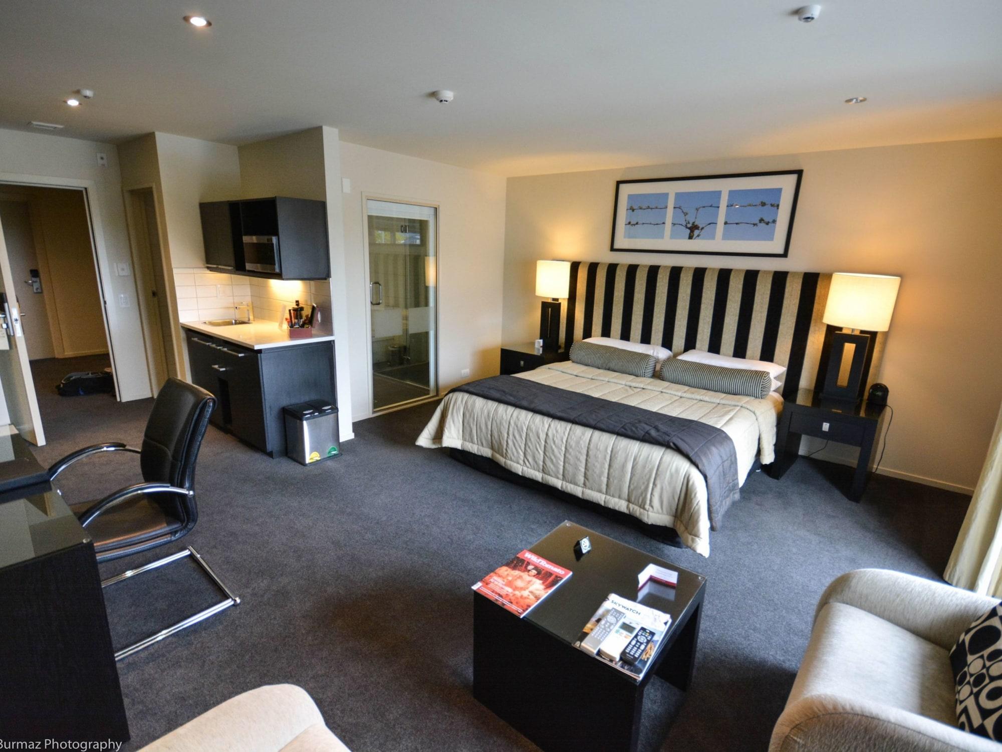 Carnmore Chateau Marlborough Blenheim Exterior photo A studio apartment in New Zealand