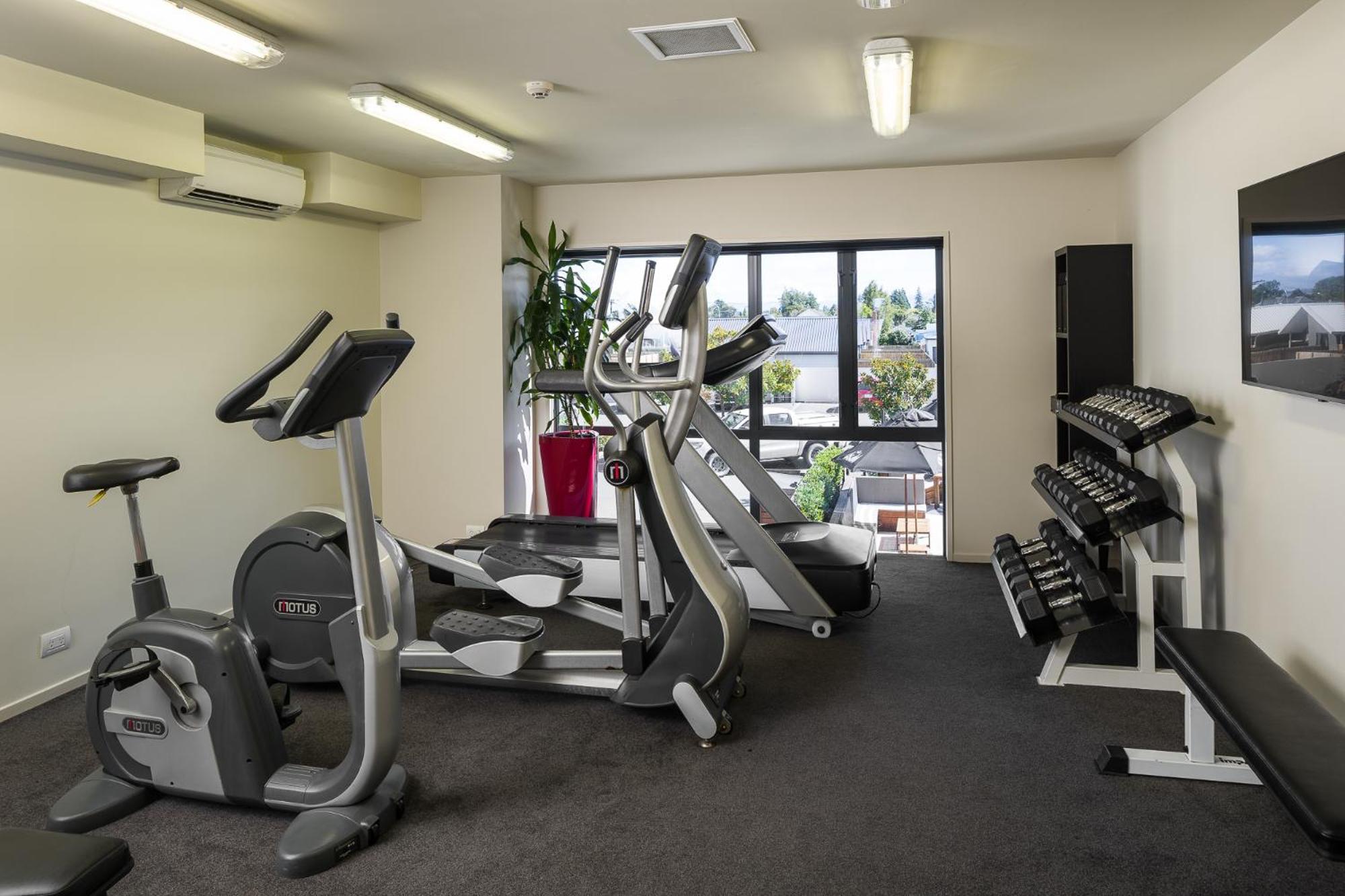 Carnmore Chateau Marlborough Blenheim Exterior photo A typical gym