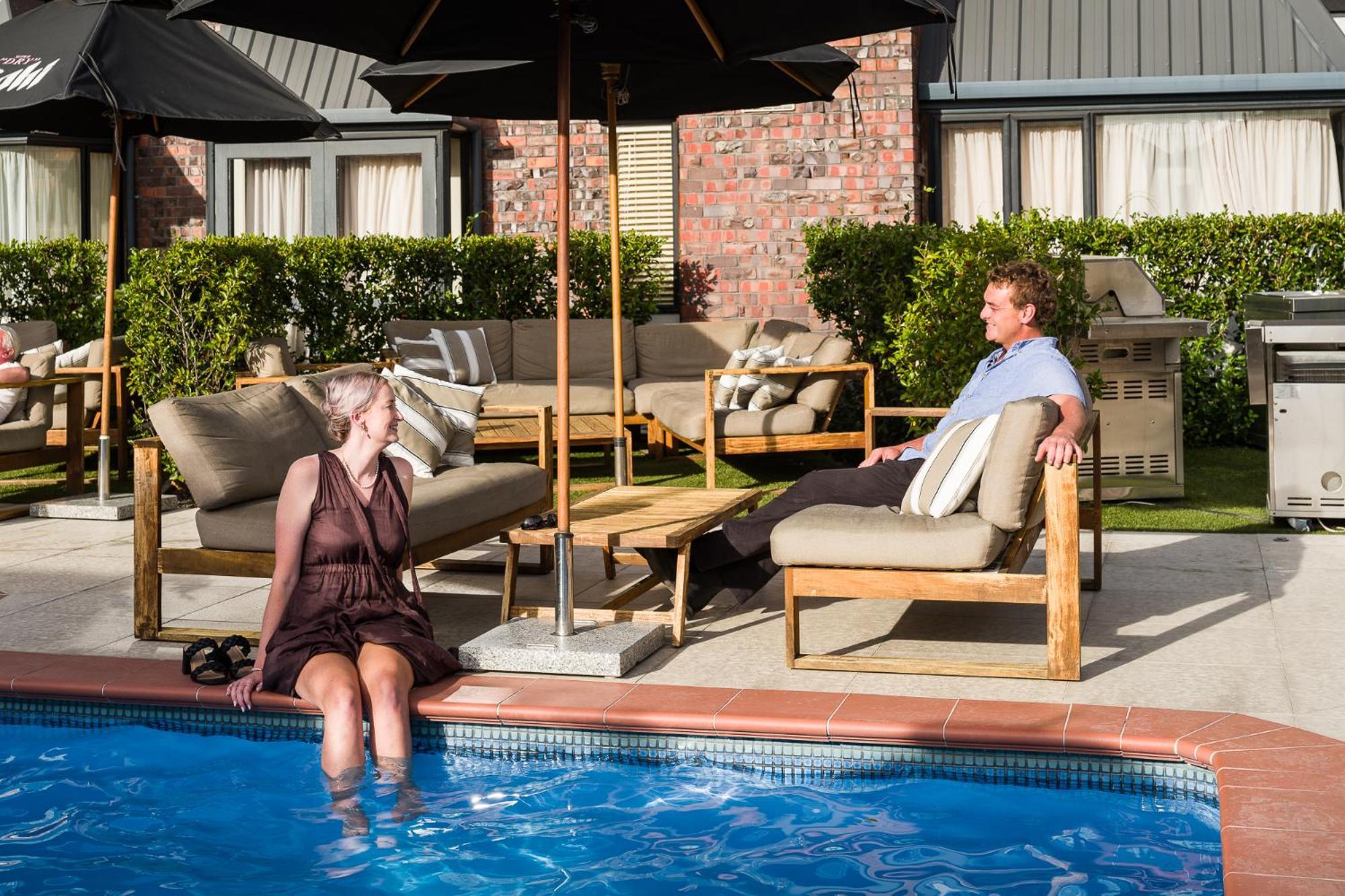 Carnmore Chateau Marlborough Blenheim Exterior photo The pool at the Hotel